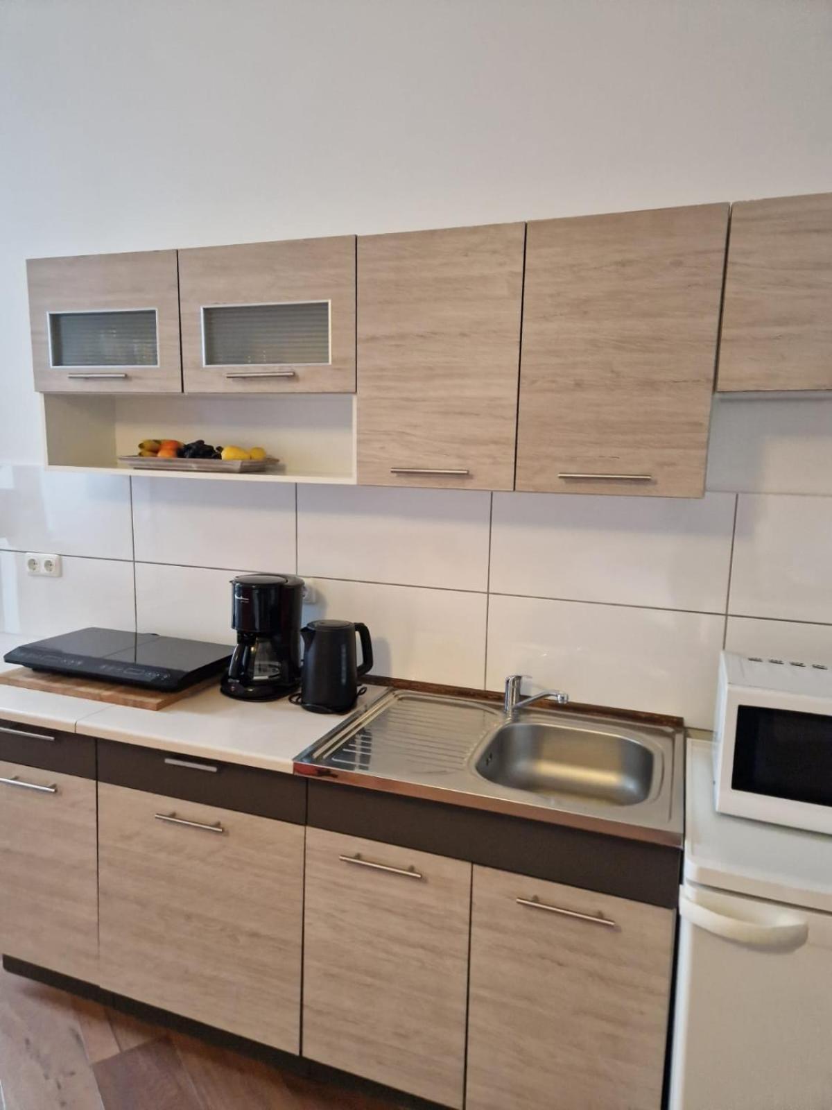 City Studio Apartment For 4, Near Sonnenallee 베를린 외부 사진