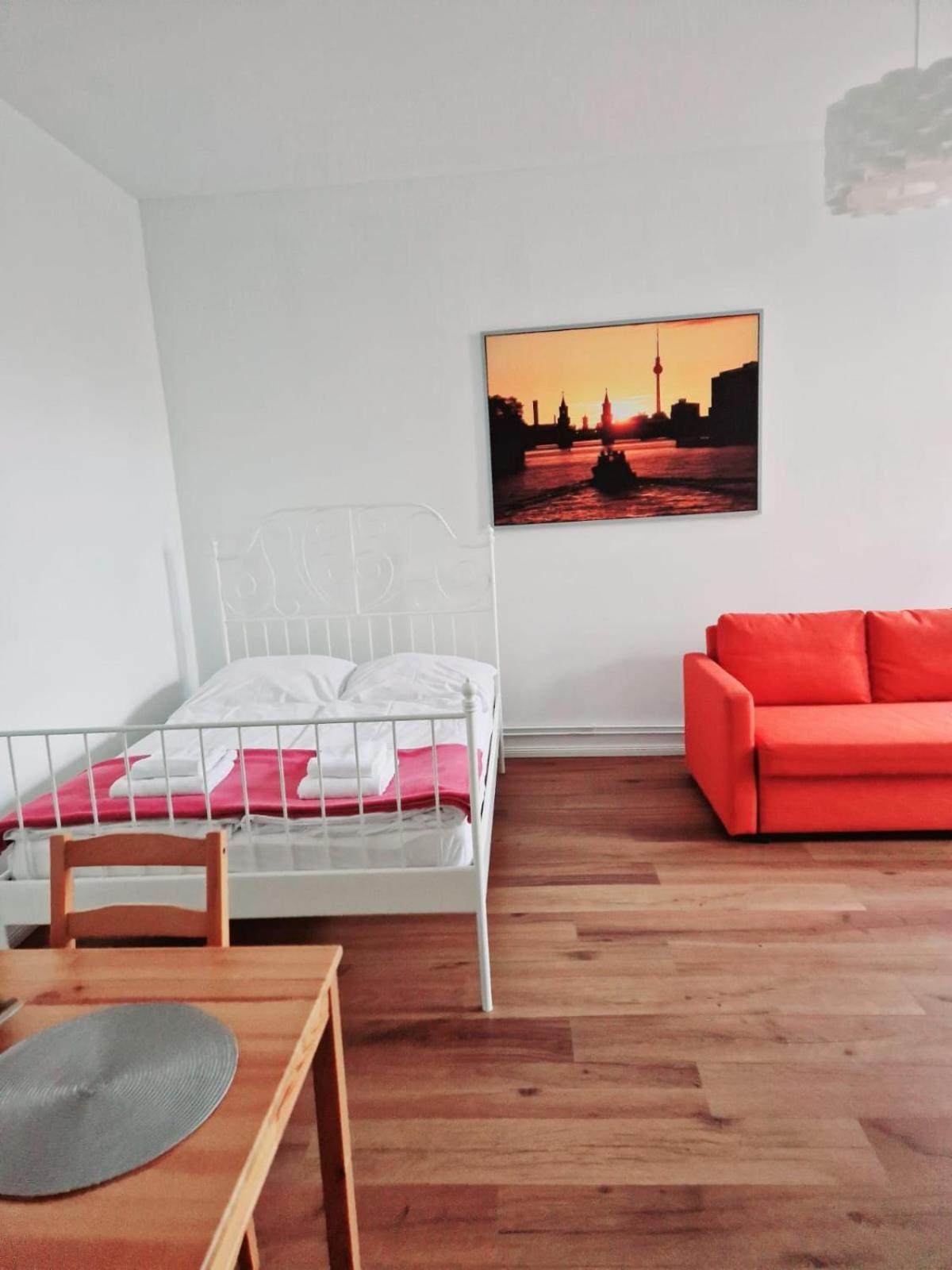 City Studio Apartment For 4, Near Sonnenallee 베를린 외부 사진