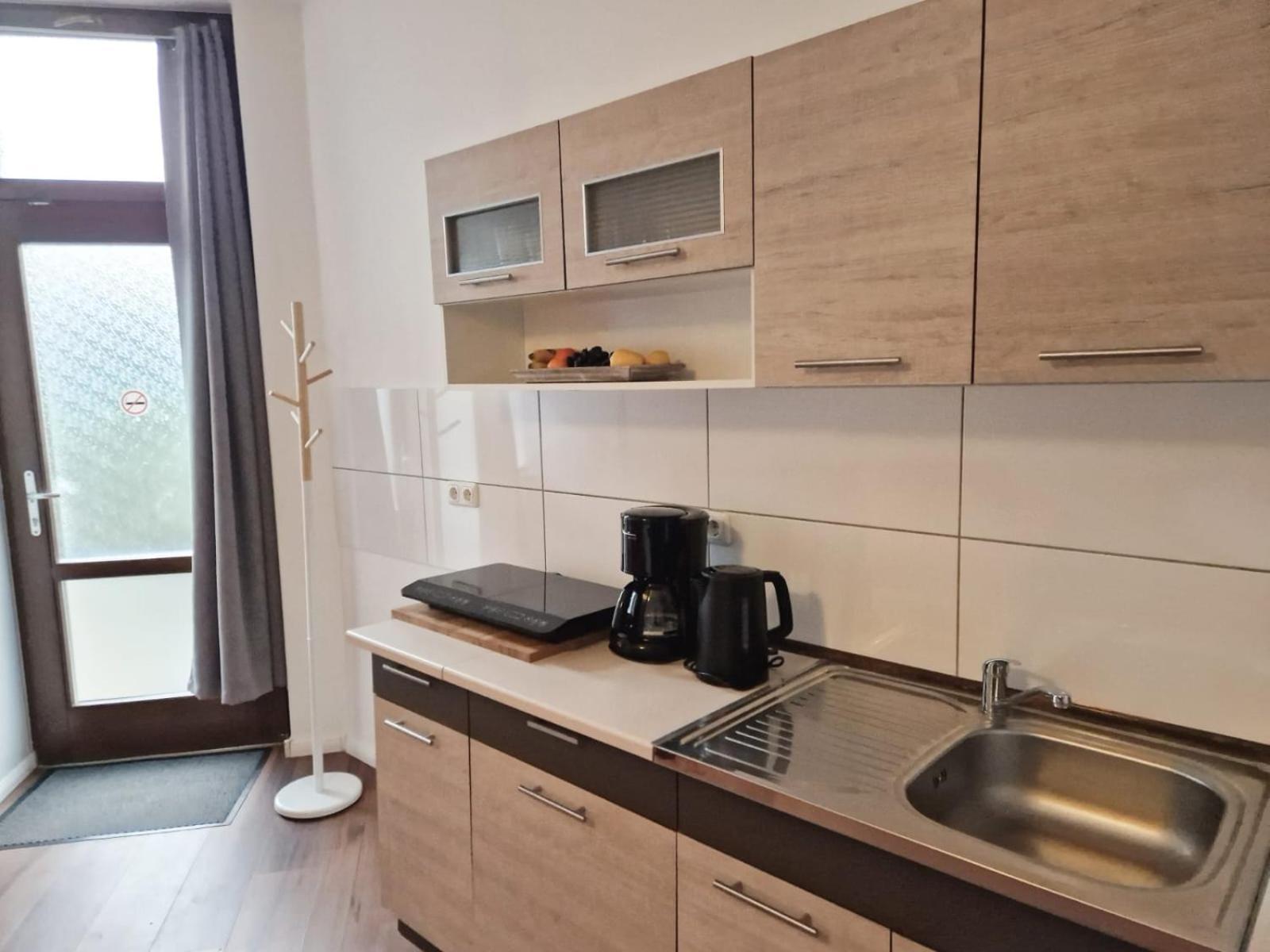 City Studio Apartment For 4, Near Sonnenallee 베를린 외부 사진