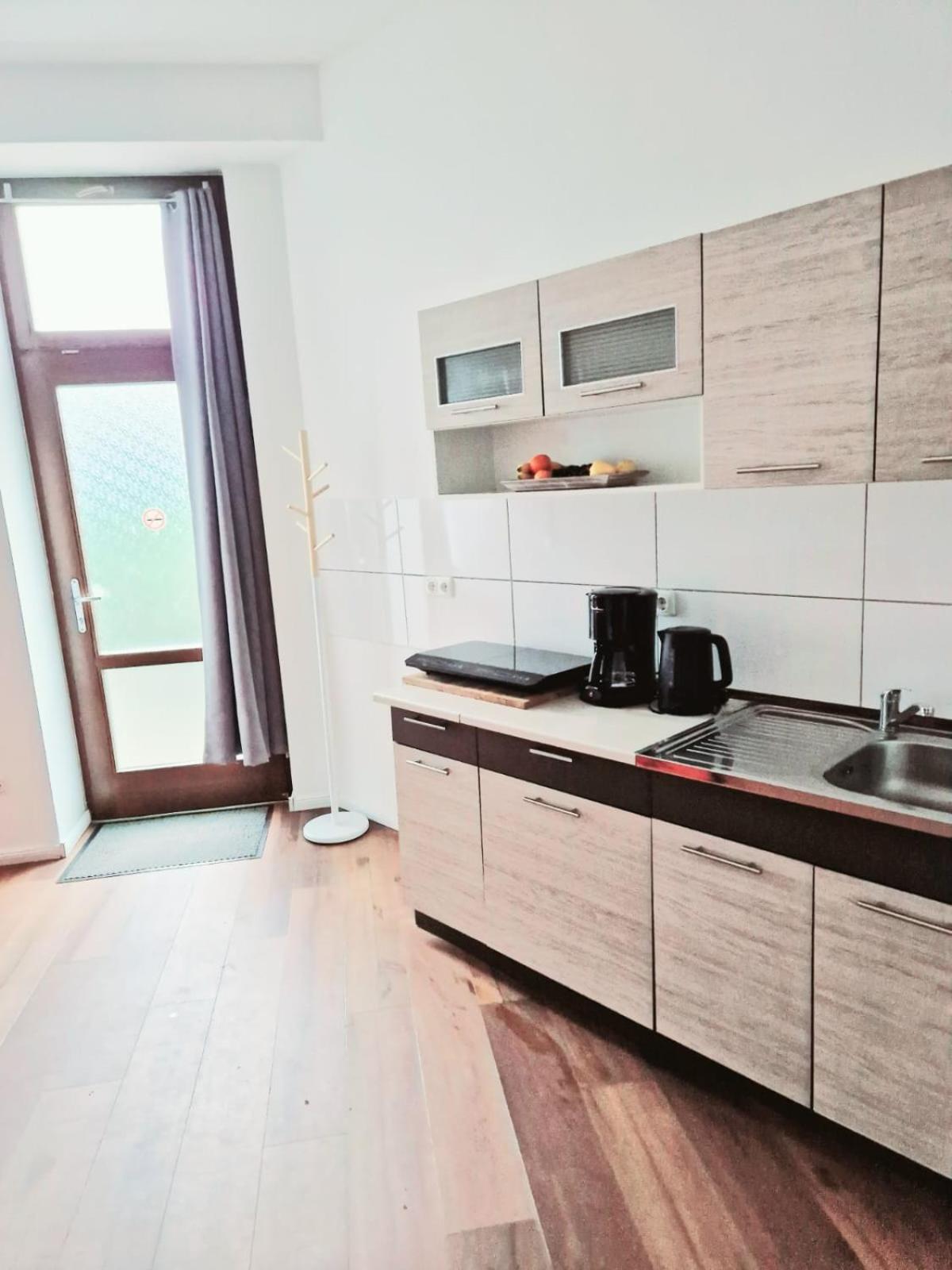 City Studio Apartment For 4, Near Sonnenallee 베를린 외부 사진