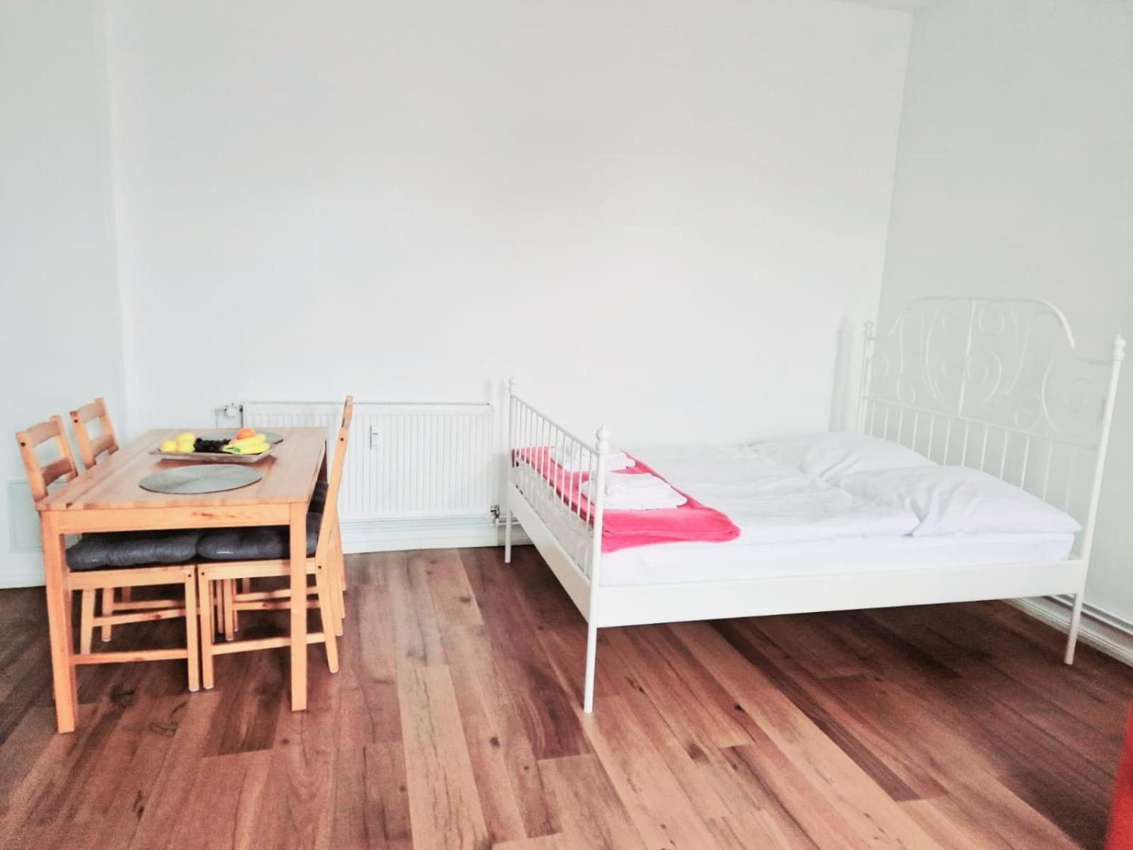 City Studio Apartment For 4, Near Sonnenallee 베를린 외부 사진