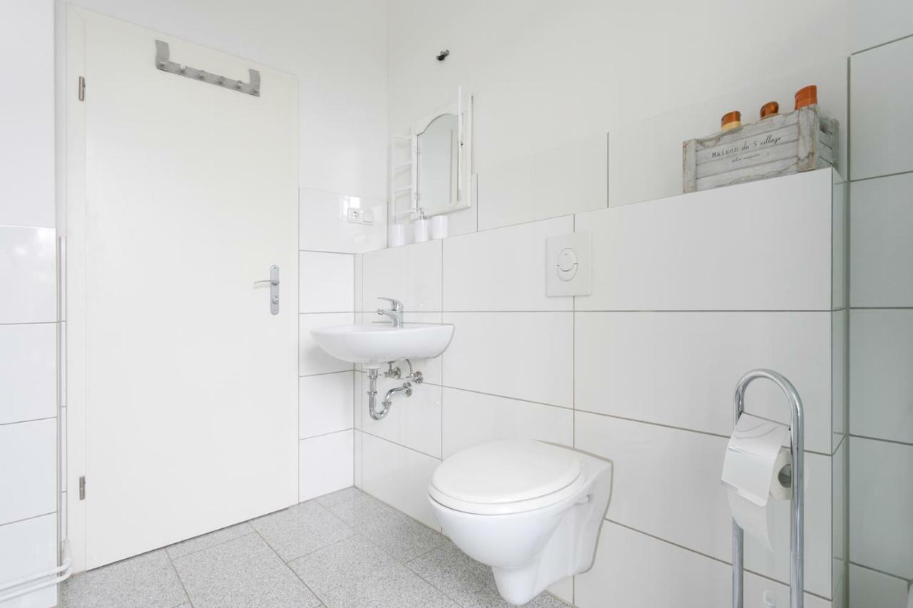 City Studio Apartment For 4, Near Sonnenallee 베를린 외부 사진